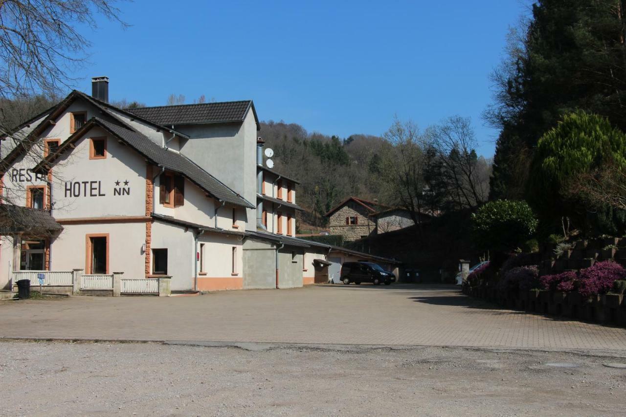 Auberge Des Mesanges Hotel Meisenthal Exterior photo